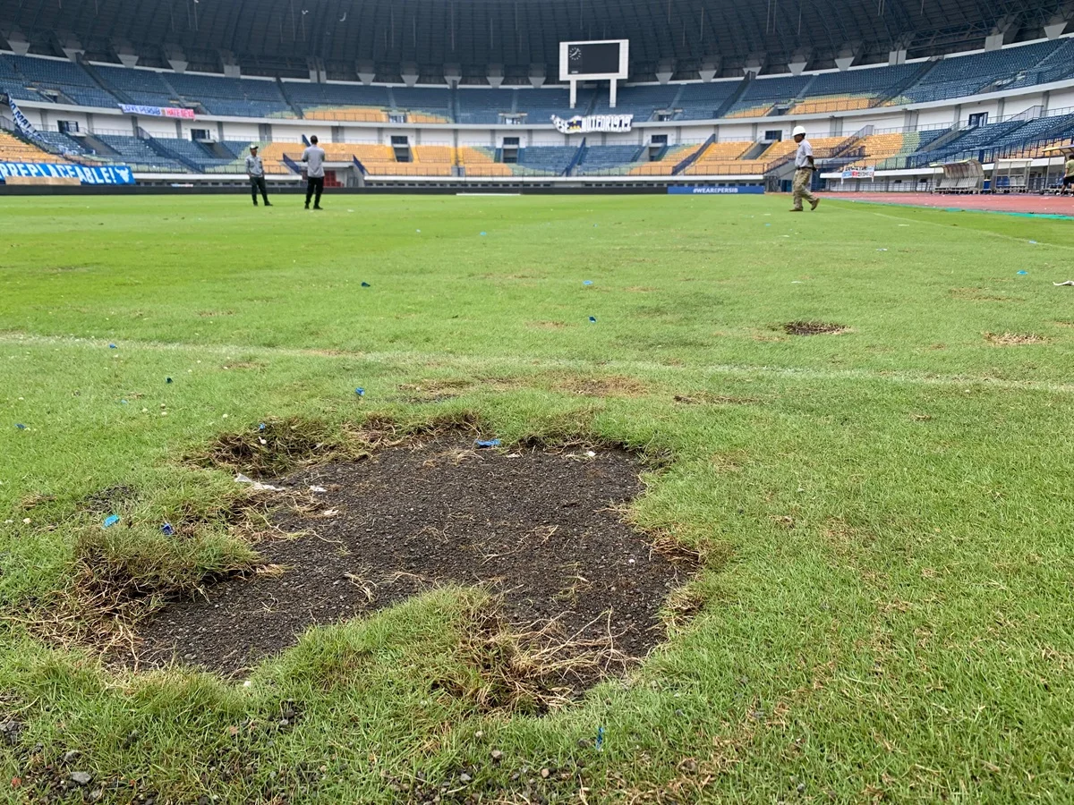 Manajemen Persib Bandung Prihatin Stadion GBLA Rusak Usai Laga Kontra Persis Solo